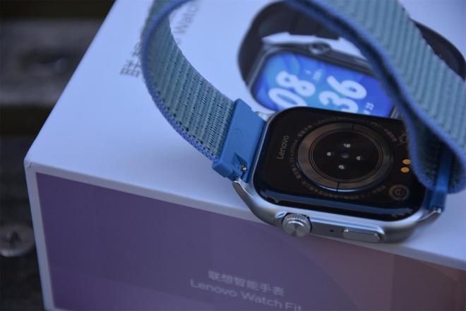 Watch Fit运动手表体验智能贴心高颜值凯发K8国际娱乐为青春代言联想Len